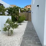 Nueva Lujo ヴィラ カルプ