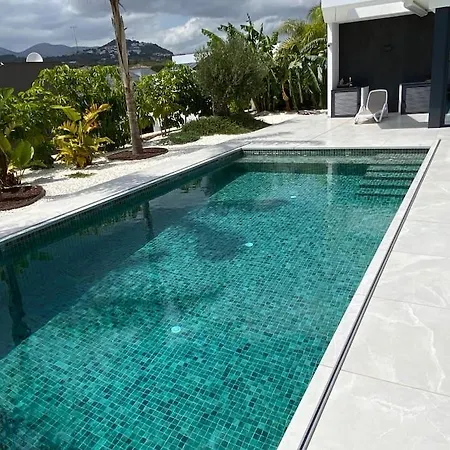 Nueva Lujo Villa