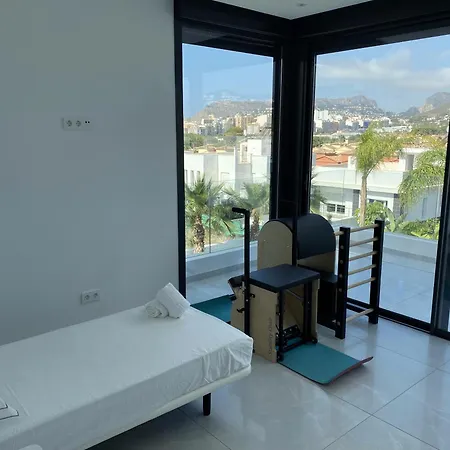 Nueva Lujo Villa